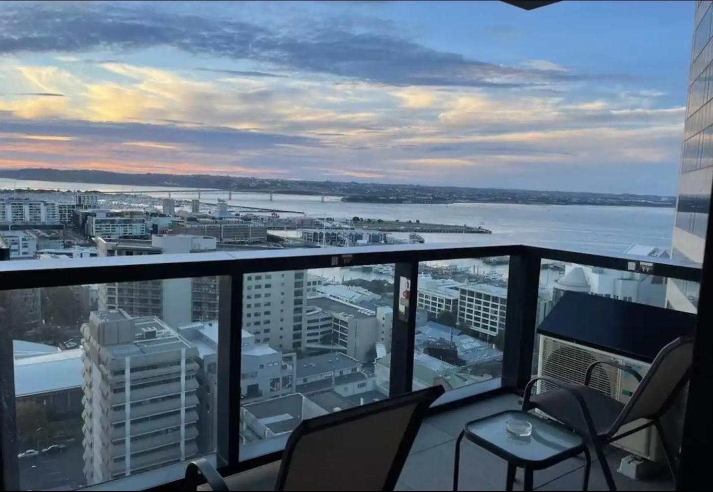 Appartement Magnificent Skytower, Sea, Habour View In Cbd à Auckland Extérieur photo